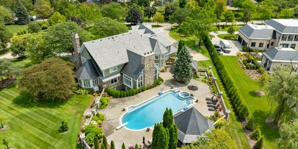 Slate style meets suburban elegance